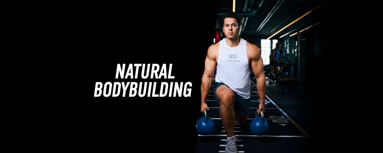 Natural Bodybuilding - Natural Bodybuilder Paul Unterleitner beim Ausfallschritte machen